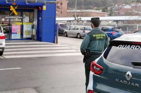 Detenidos cuatro bilbaínos como presuntos autores de hurtos en Castro Urdiales